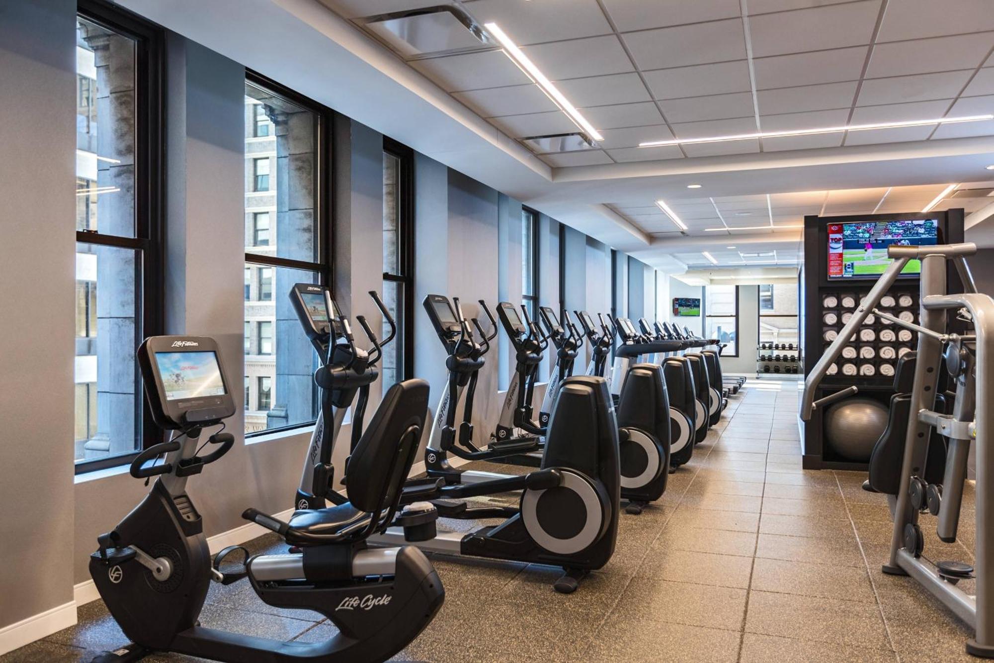 Renaissance Downtown Hotel 4*